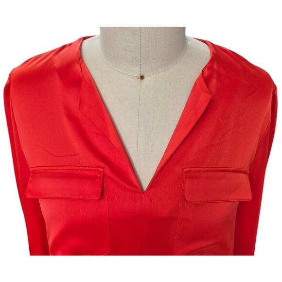 NWT Jones New York Signature Fiery Red Polyester V Neck 2 Pocket Top Sz L - Picture 2 of 5